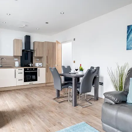 Pluxa Blue Sapphire Luxury Free Parking Free Wifi - Walk Everywhere, Travel, Biz, Leisure * Birmingham